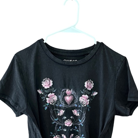 New GUESS Womens Rocker Rose Heart Lace-Up Graphic Tee Black Floral Print Sze M - Picture 4 of 13